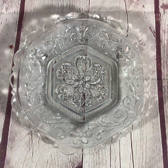 Vintage Clear Glass Textured Floral Scalloped Edge Hexagon Shaped Bowls Set of 2 - Picture 3 of 7